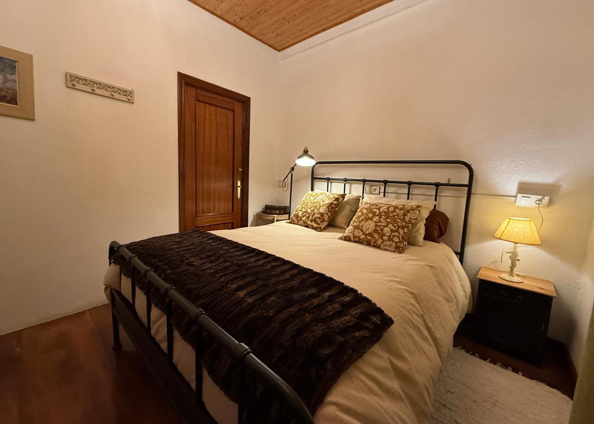 La Casona De Faedo Pension Hotel Room photo